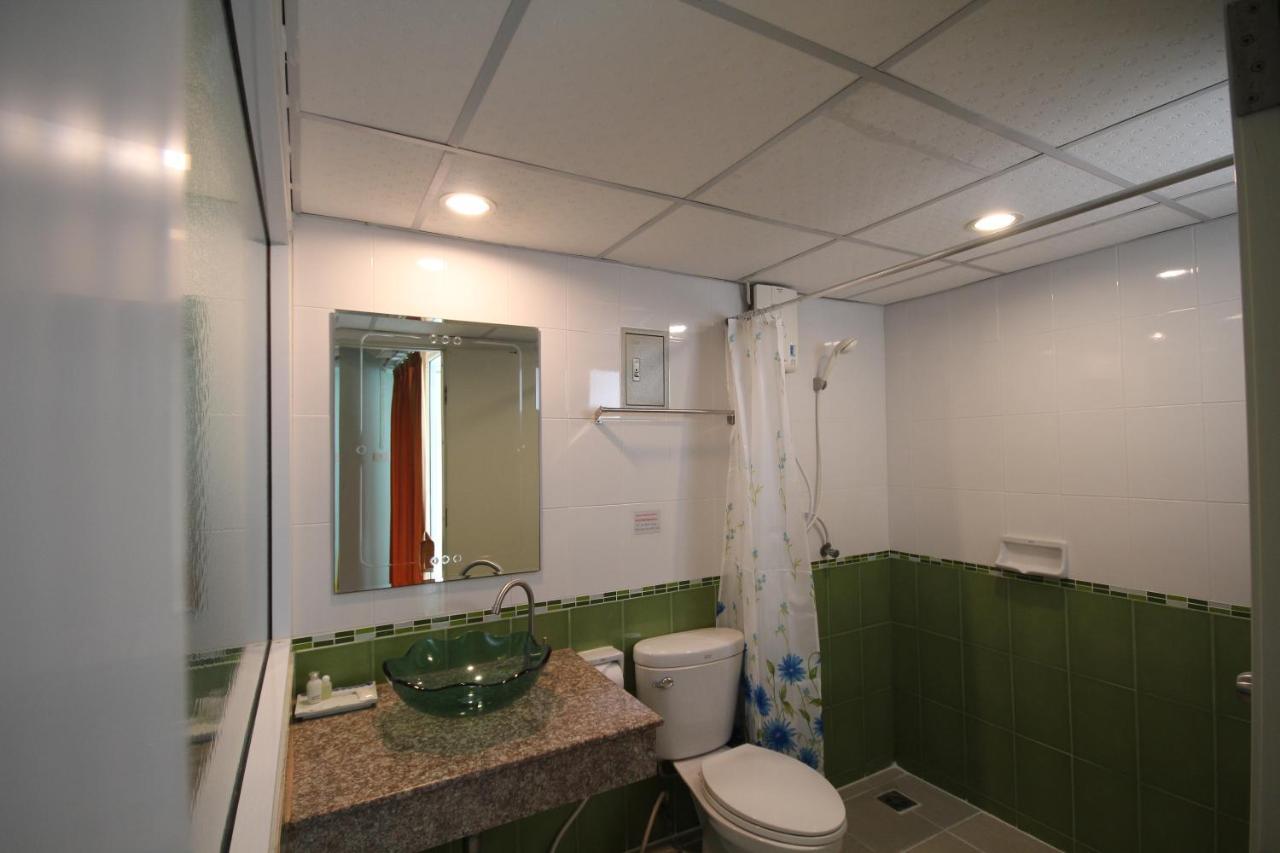 J.Residence Samut Prakan Exterior foto